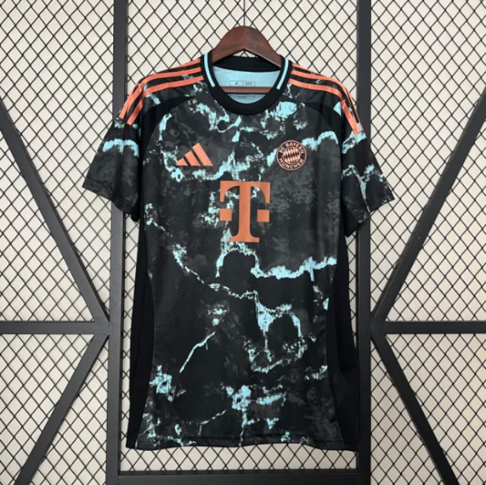 באיירן מינכן חוץ 24/25