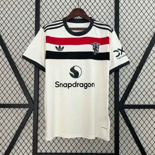 מנצ'סטר יונייטד שלישית 24/25