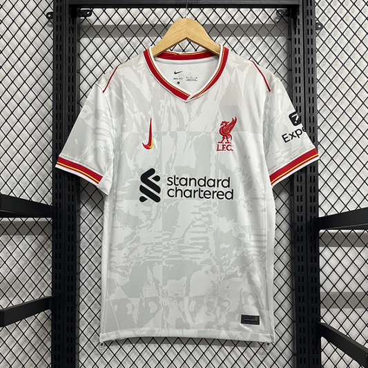 ליברפול שלישית 24/25