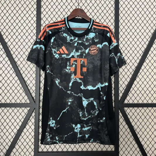 באיירן מינכן חוץ 24/25