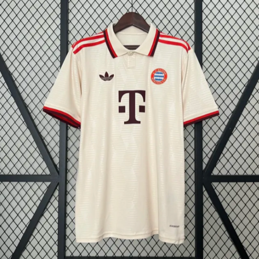 באיירן מינכן שלישית 24/25